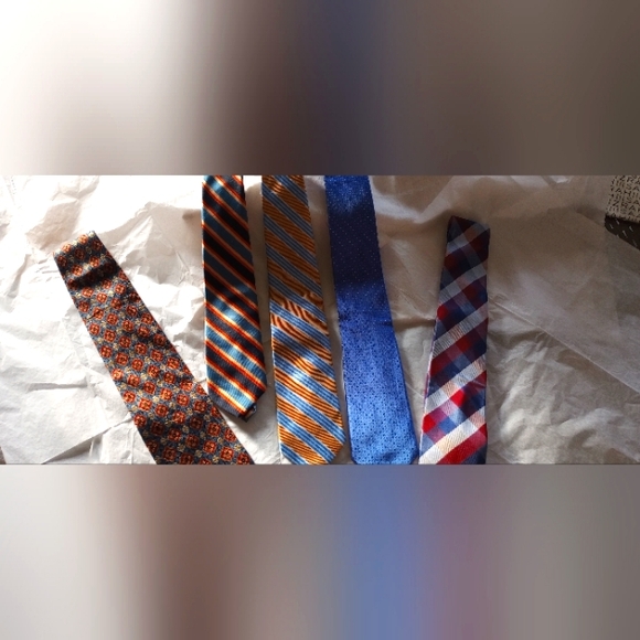 Vintage and Designer Tie Collection.FIVE FOR THE PRICE OF ONE BUNDLE. Blue Tones - Picture 2 of 11